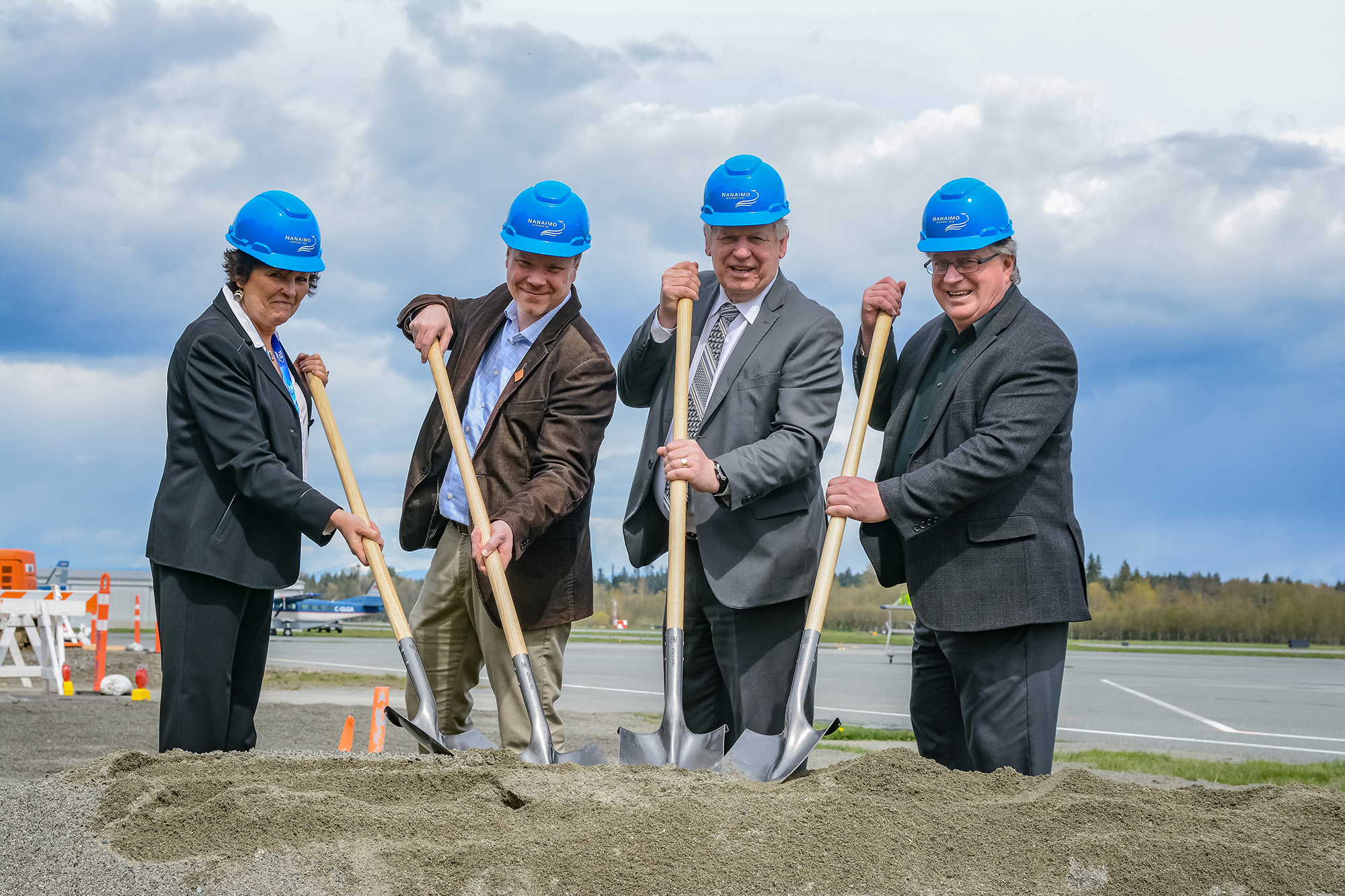 GroundBreaking2 Small bird perched on a wire with a blurred out background